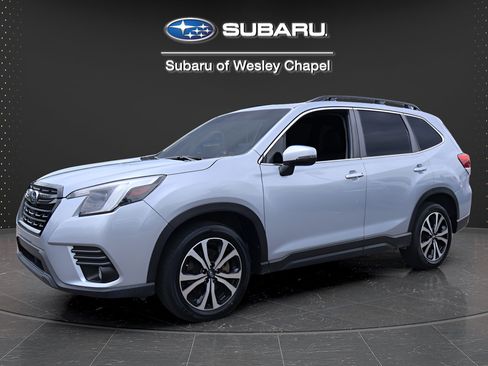 Used 2023 Subaru Forester Limited w/ Popular Package #2 AWD/4WD image 3