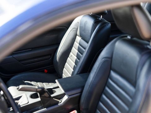 Used 2007 Ford Mustang Shelby GT500 RWD image 33
