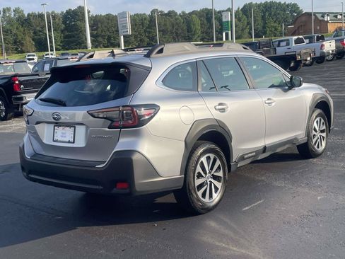 Used 2025 Subaru Outback AWD/4WD image 3