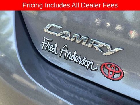 Used 2017 Toyota Camry XLE w/ Moonroof Package FWD image 11