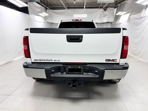 Used 2011 GMC Sierra 3500 SLE w/ SLE Preferred Package image 4