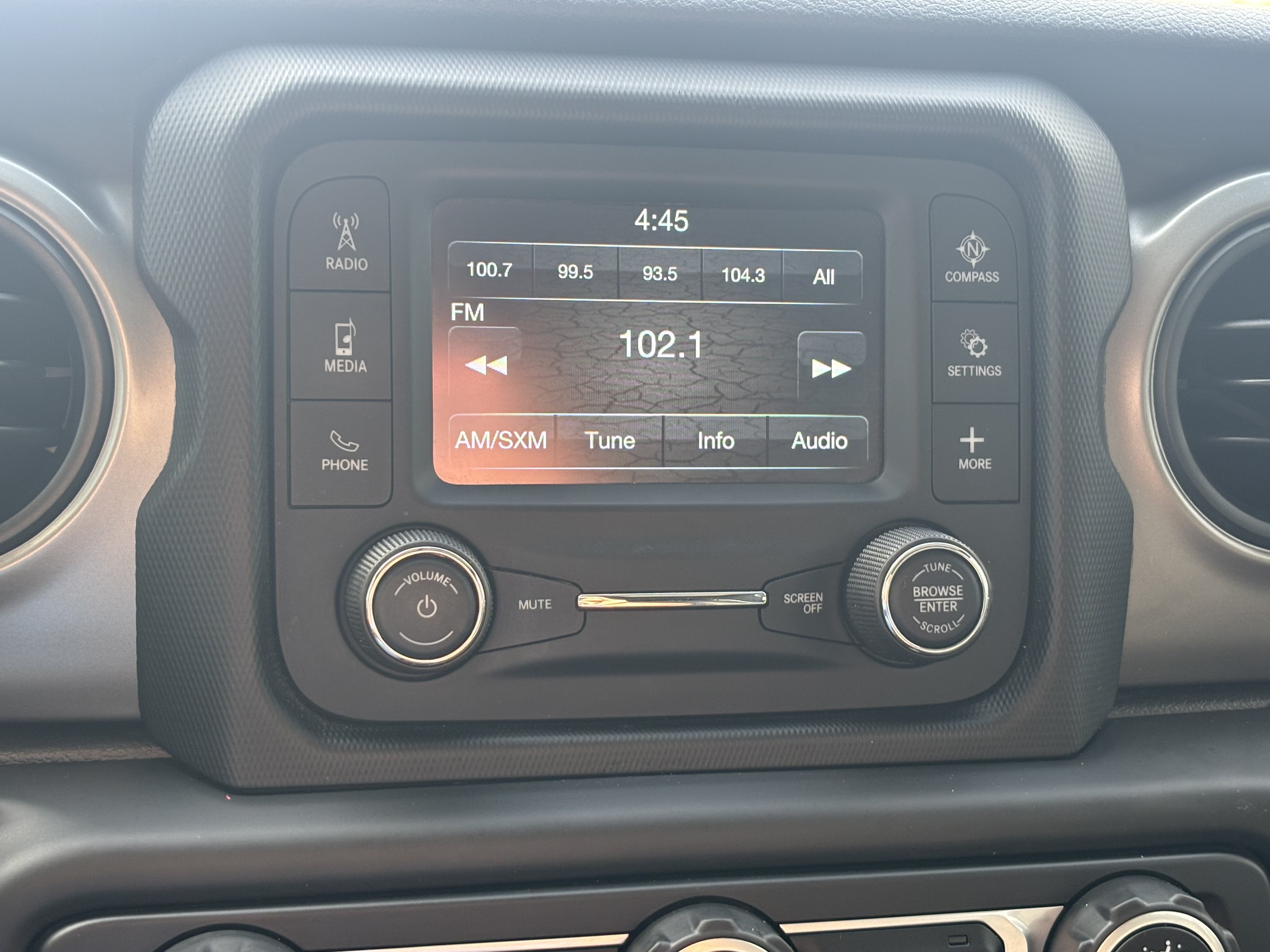 Used 2018 Jeep Wrangler Unlimited Sport S AWD/4WD image 12