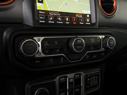 Used 2020 Jeep Gladiator Mojave image 30