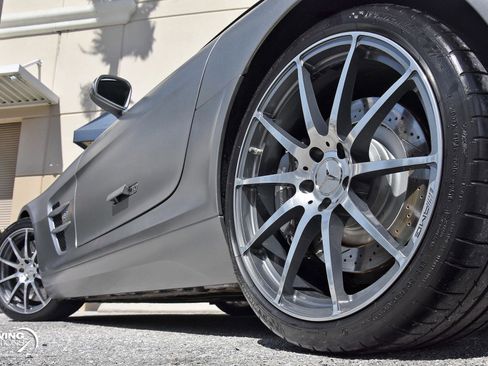 Used 2011 Mercedes-Benz SLS AMG Coupe image 34