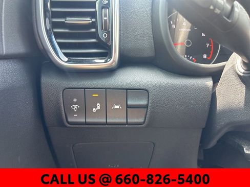 Used 2021 Kia Sportage S w/ S AWD Premium Package image 16