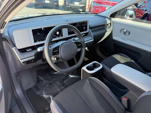 Used 2024 Hyundai Ioniq 5 SEL image 17