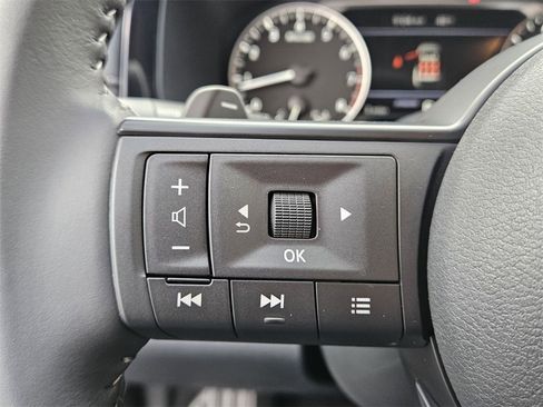 New 2025 Nissan Pathfinder SV image 26