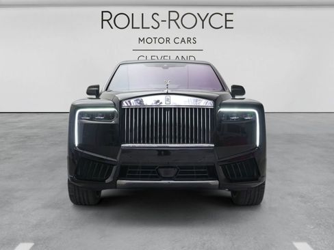 Certified 2025 Rolls-Royce Cullinan AWD/4WD image 45