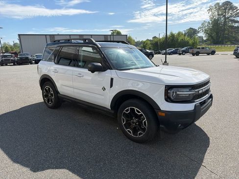 Used 2025 Ford Bronco Sport Outer Banks w/ Outer Banks Tech Package+ image 9