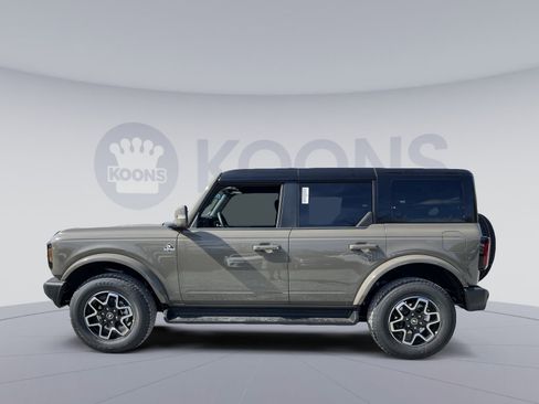 New 2025 Ford Bronco Outer Banks image 2