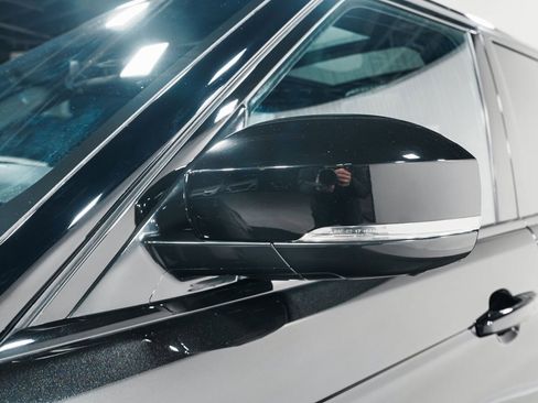 Used 2020 Land Rover Range Rover HSE image 40