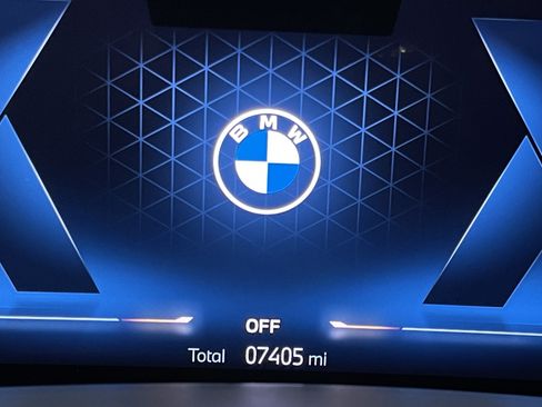 Used 2026 BMW X7 xDrive40i w/ M Sport Package AWD/4WD image 21