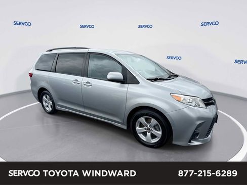 Used 2020 Toyota Sienna LE FWD image 1