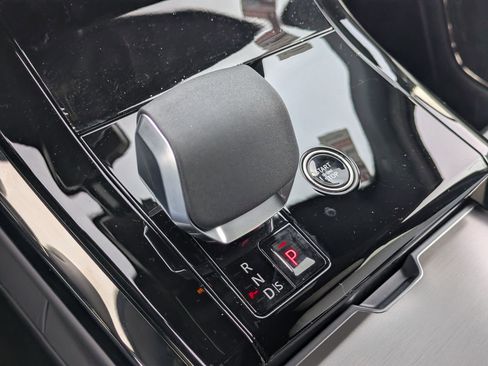 New 2026 Land Rover Range Rover Sport Dynamic SE image 16