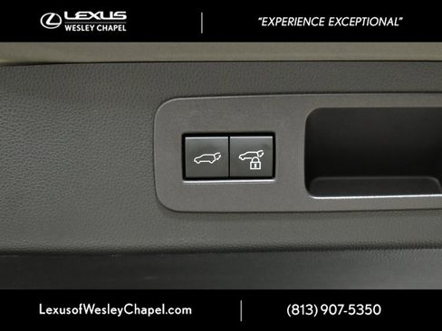 Used 2024 Lexus LX 600 4WD w/ Luxury Package image 19