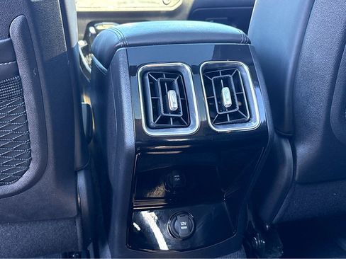 Used 2024 Kia Sorento SX image 18