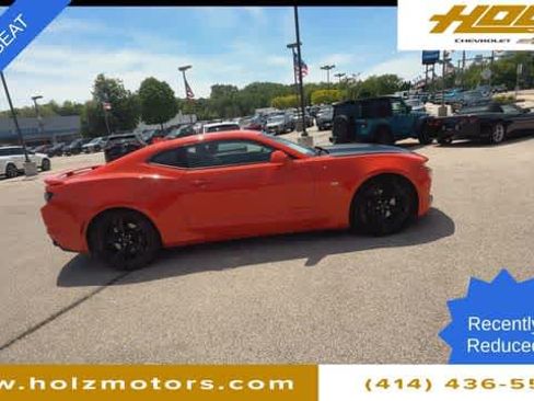 Used 2019 Chevrolet Camaro SS RWD image 10