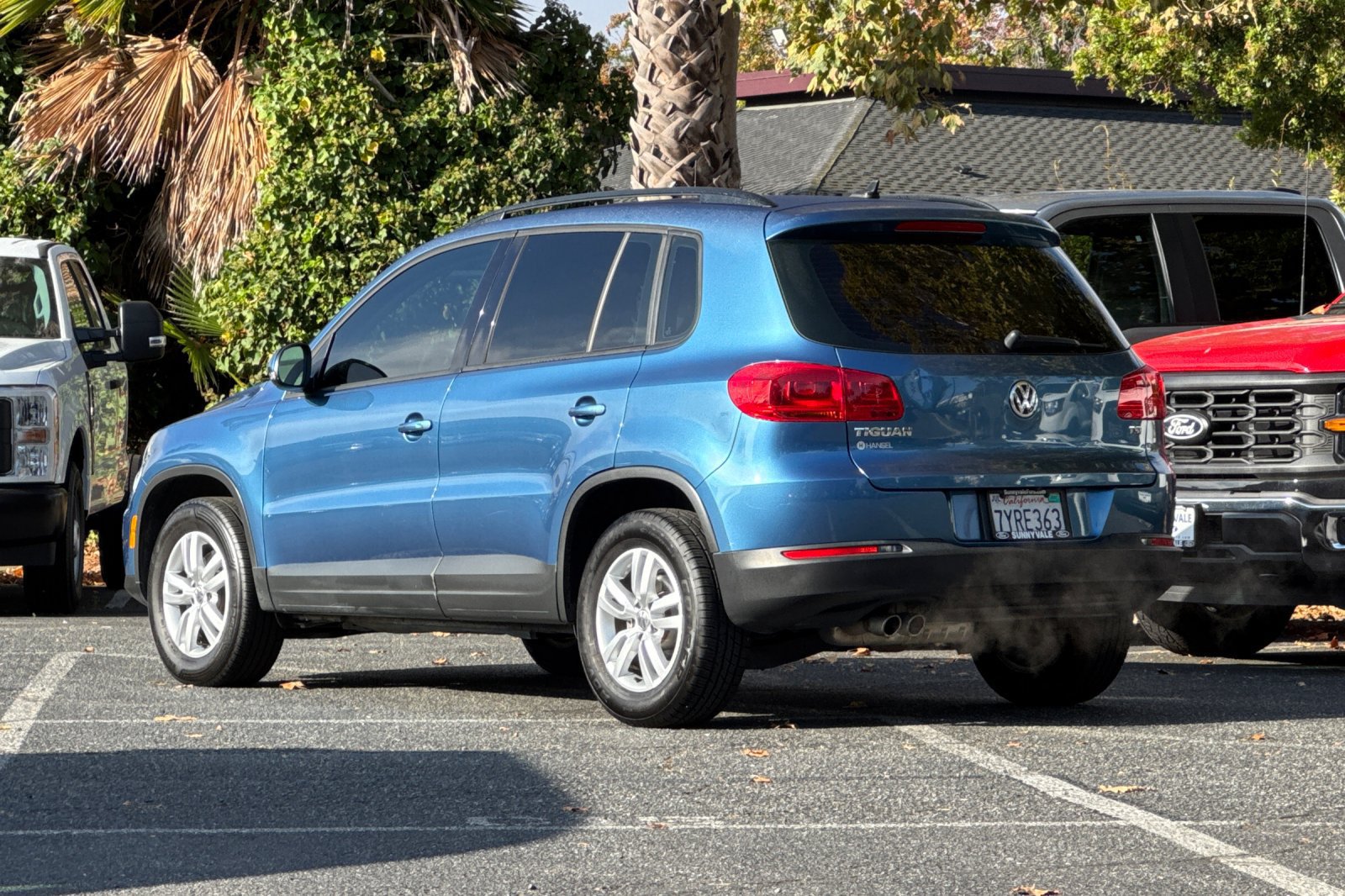 Used 2017 Volkswagen Tiguan S FWD image 6