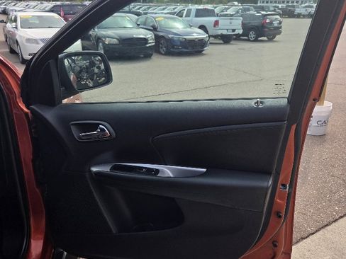 Used 2014 Dodge Journey SXT image 16