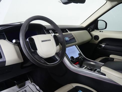 Used 2021 Land Rover Range Rover Sport HST image 13