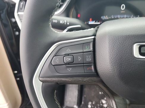 New 2025 Jeep Grand Cherokee L Limited AWD/4WD image 15