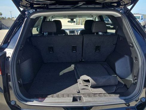 Used 2023 Chevrolet Equinox LS w/ LS Convenience Package FWD image 25