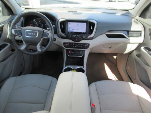Used 2018 GMC Terrain Denali w/ Advanced Safety Package image 12
