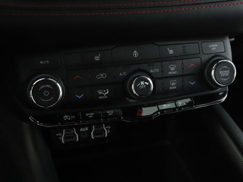 Used 2023 Dodge Durango GT AWD/4WD image 14