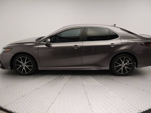 Used 2024 Toyota Camry SE w/ Convenience Package FWD image 12