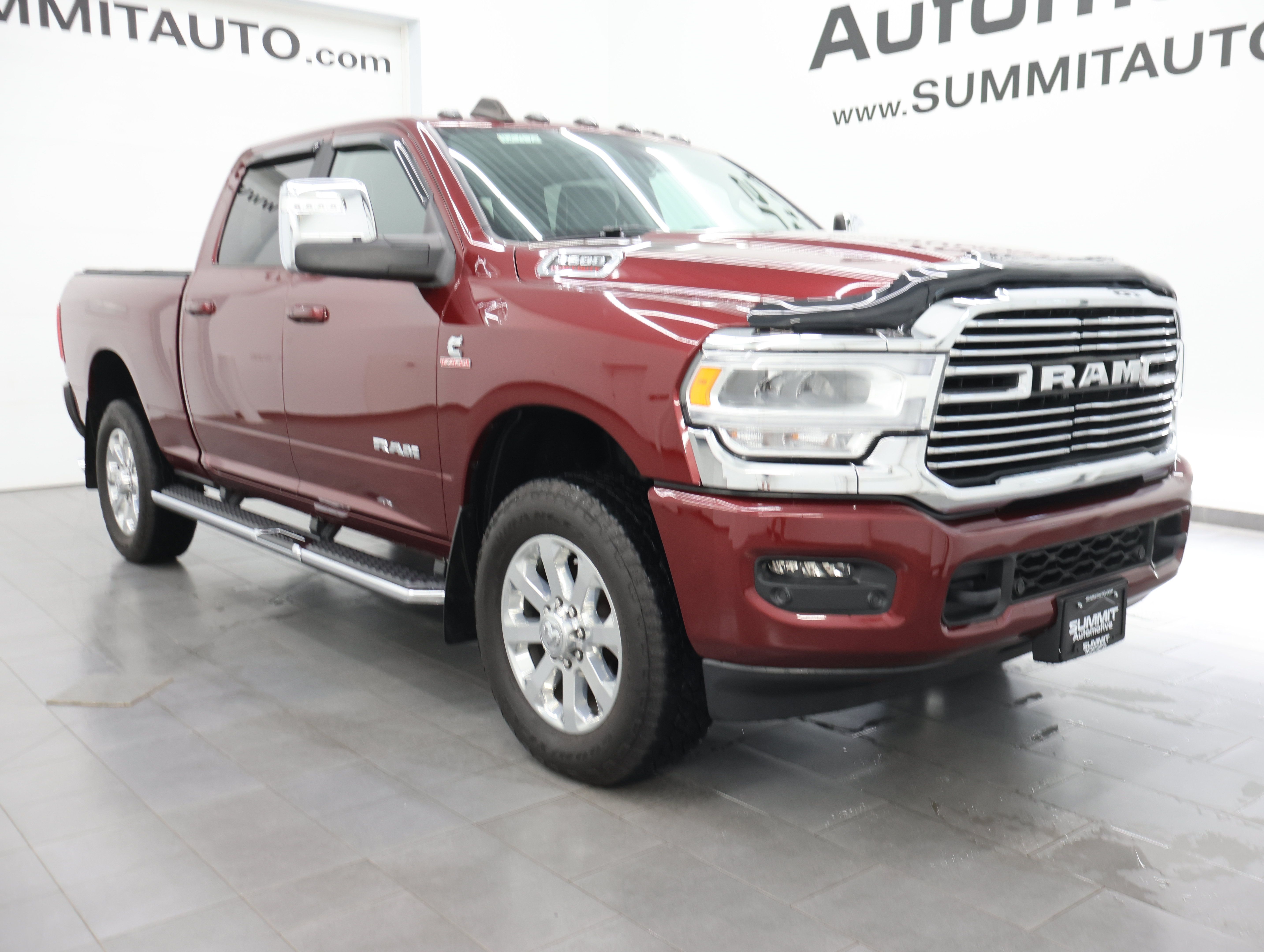 Used 2024 RAM 2500 Laramie AWD/4WD image 2