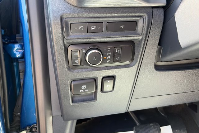 Used 2022 Ford F150 Lariat w/ Equipment Group 502A High AWD/4WD image 17