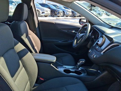 Used 2023 Chevrolet Malibu LT image 12