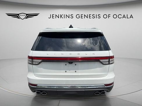 Used 2025 Lincoln Aviator Reserve w/ Luxury Package RWD image 4