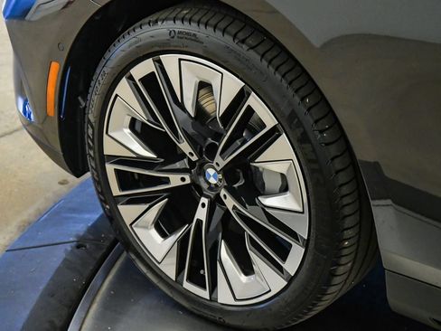 Used 2026 BMW 530i RWD image 10