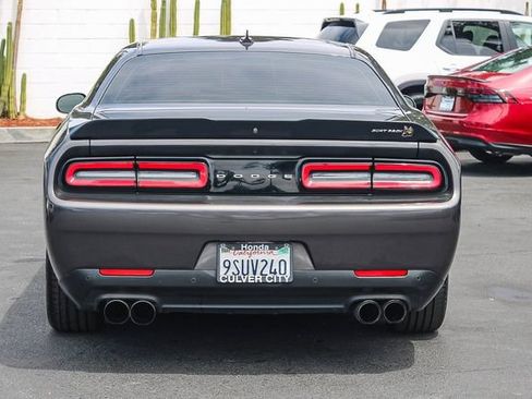 Used 2022 Dodge Challenger R/T Scat Pack w/ Shaker Package RWD image 7
