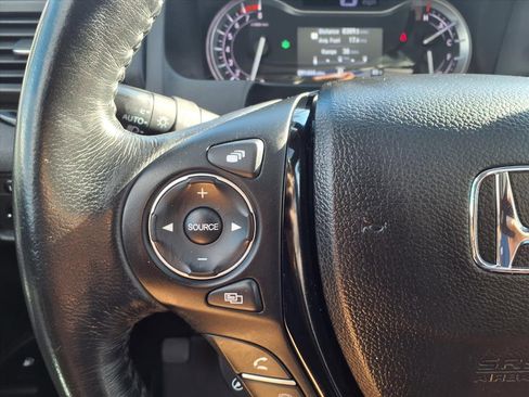 Used 2018 Honda Ridgeline RTL-E image 17