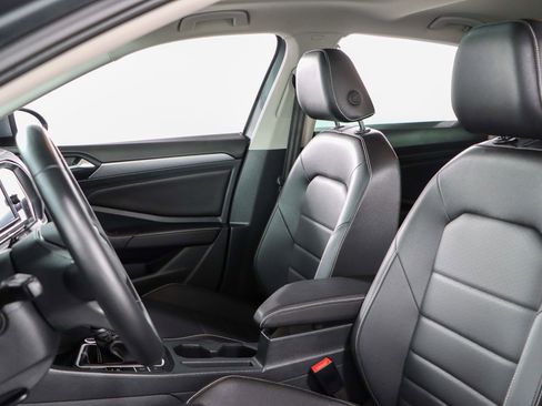 Used 2024 Volkswagen Jetta SE w/ Panoramic Sunroof Package image 24