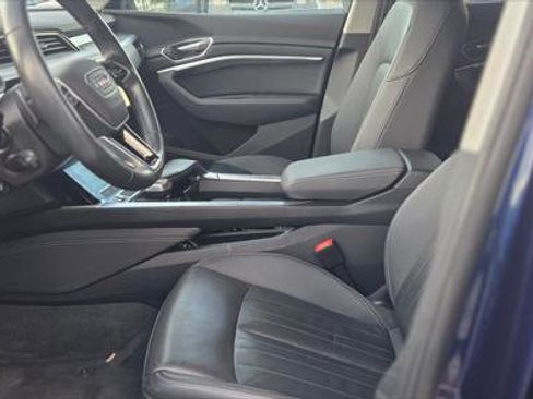 Used 2022 Audi e-tron Premium image 12
