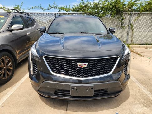 Used 2023 Cadillac XT4 Sport FWD image 2