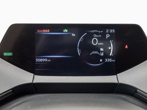 Used 2025 Toyota Prius LE FWD image 11