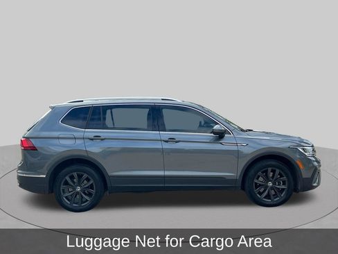 Used 2024 Volkswagen Tiguan SE w/ Panoramic Sunroof Package FWD image 6