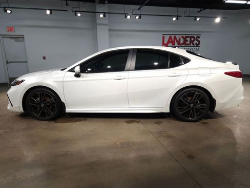 Used 2025 Toyota Camry XSE image 4