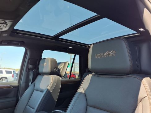 Used 2023 Chevrolet Tahoe High Country w/ Advanced Technology Package image 27