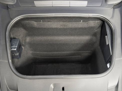 Certified 2025 Porsche 911 Carrera image 19