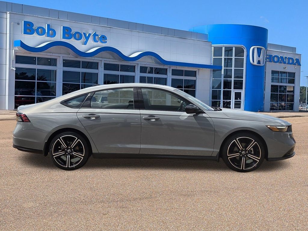 Certified 2026 Honda Accord SE image 4