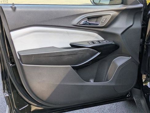 New 2026 Chevrolet Trax LT w/ Driver Confidence Package image 12