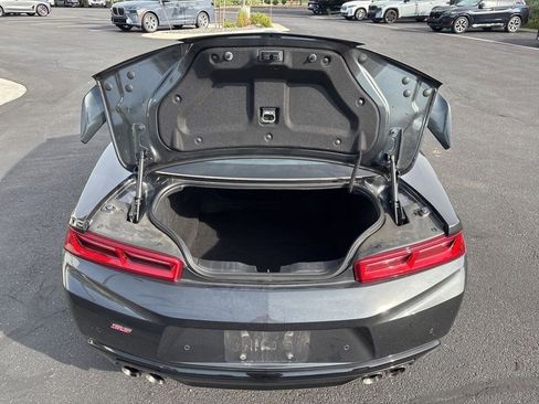 Used 2016 Chevrolet Camaro SS RWD image 9