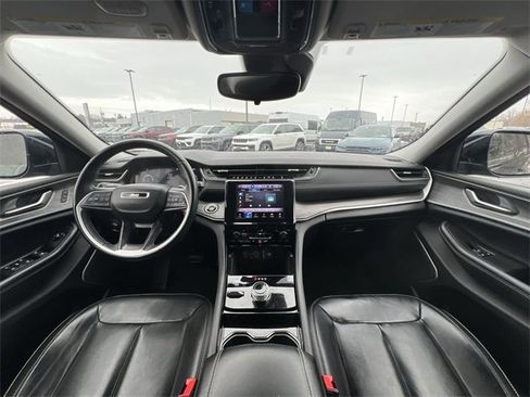 Used 2022 Jeep Grand Cherokee L Limited image 14