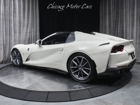 Used 2022 Ferrari 812 GTS RWD image 3