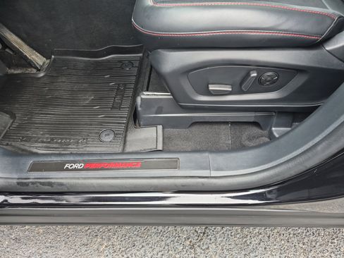 Used 2025 Ford Explorer ST image 13